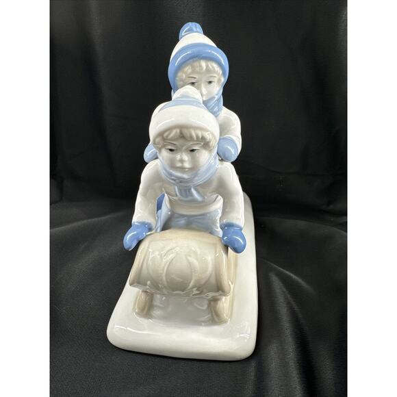 Sled Riding Paul Sebastian Figurine Porcelana De Cuernavaca VTG ‘92 Christmas - Picture 2 of 9